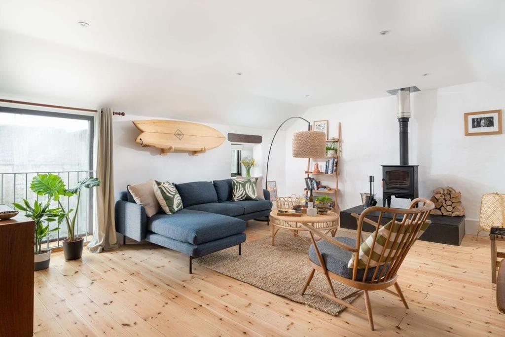 Porthcurno Barns, The Cart Lodge - Cosy Cottage, Walk To Porthcurno Beach, Pedn Vouder & Minack Theatre Penzance Exterior photo